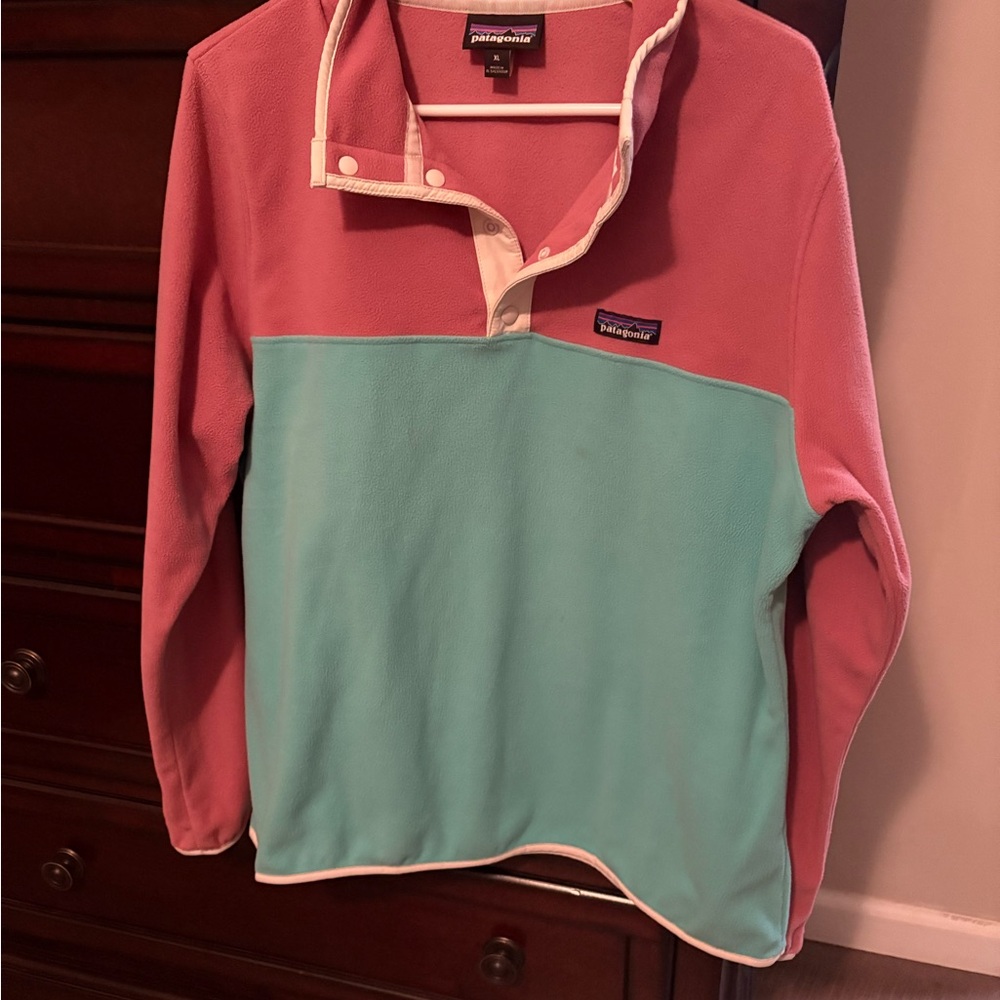 Patagonia Coral and Teal Snap-T Fleece